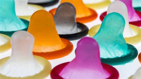 Blowjob ohne Kondom gegen Aufpreis Sexuelle Massage Kommt